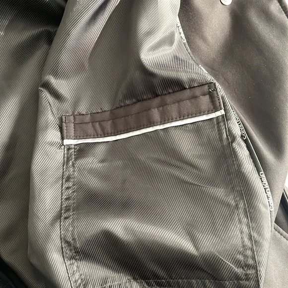 NEW Calvin Klein Softshell Jacket 🖤 - Picture 15 of 15